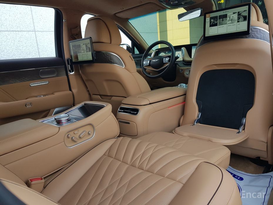  Genesis G90