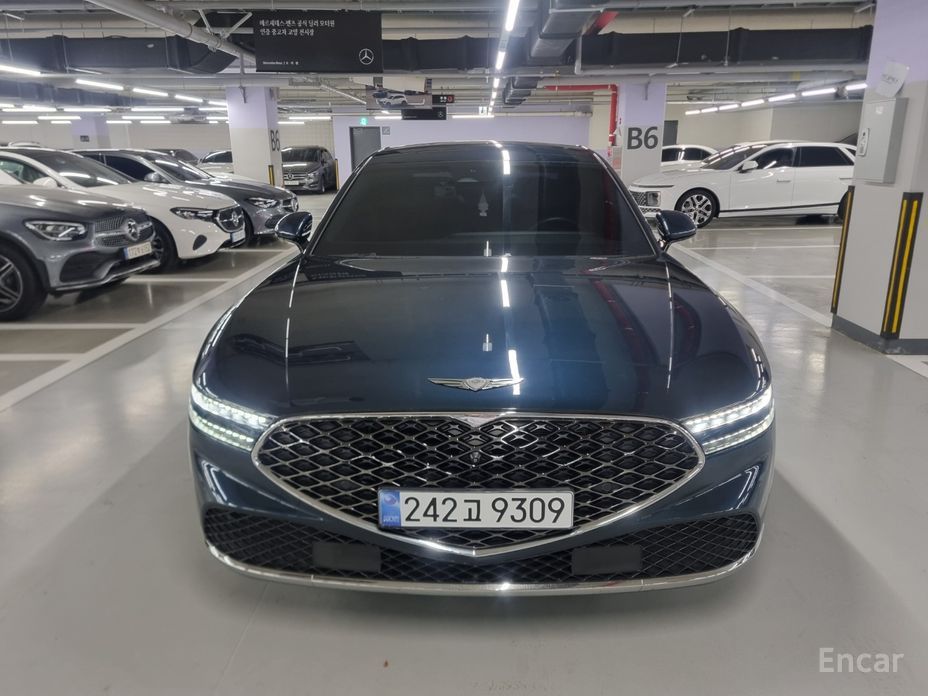  Genesis G90