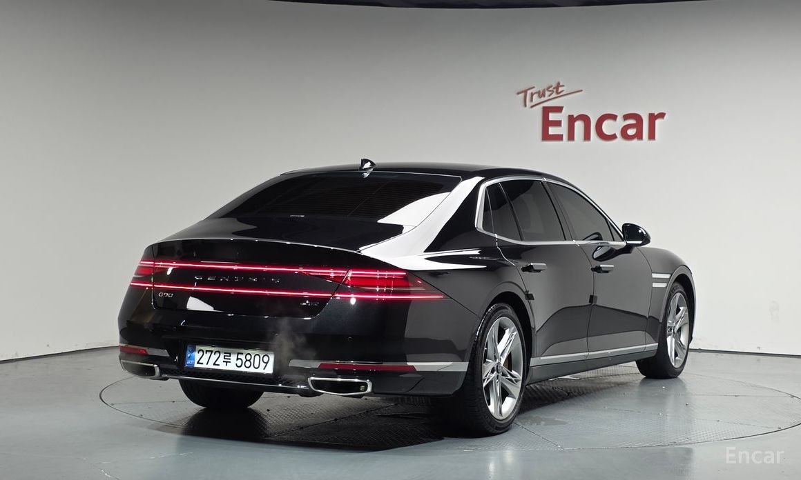  Genesis G90