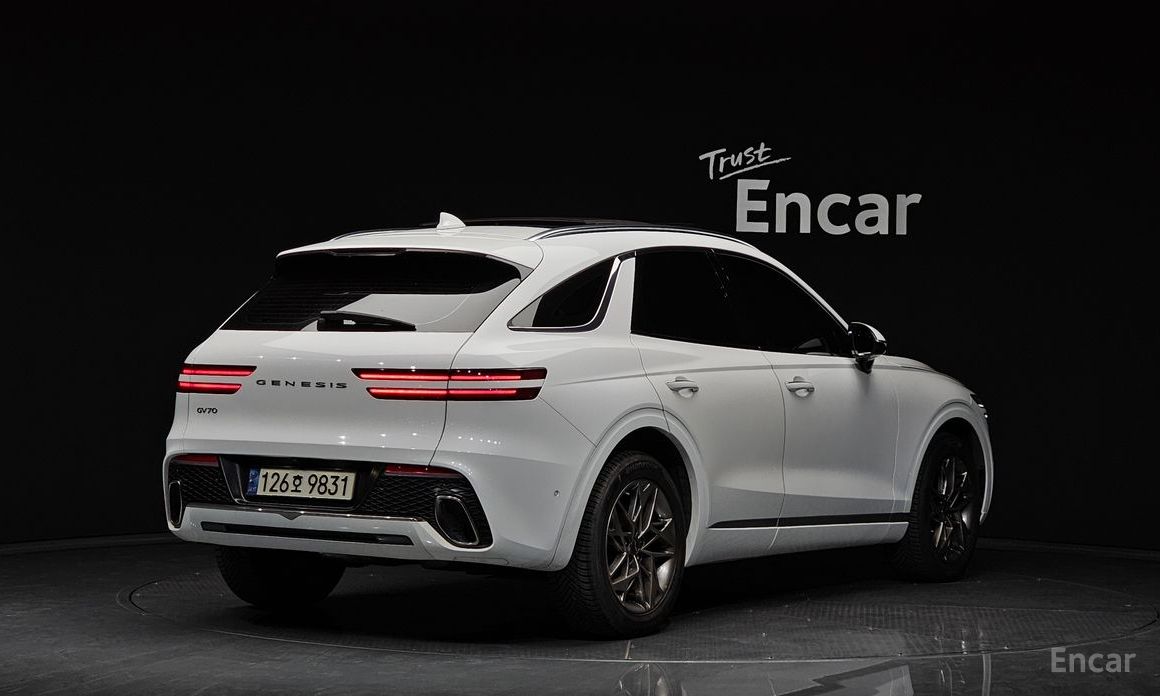  Genesis GV70
