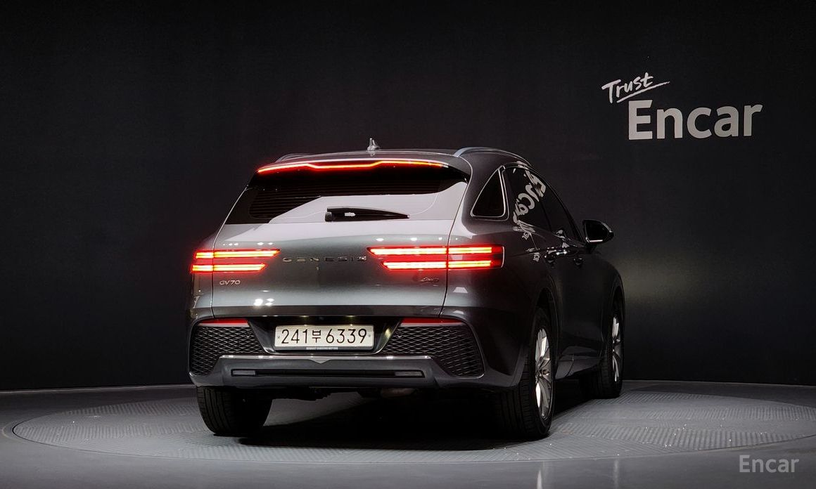  Genesis GV70