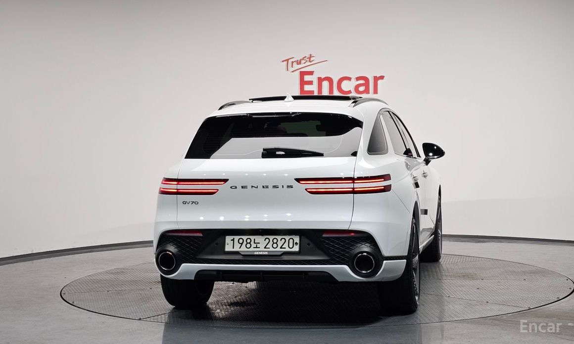  Genesis GV70