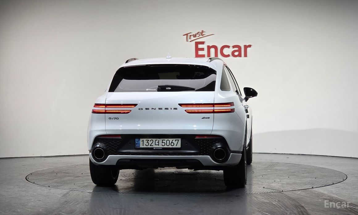  Genesis GV70