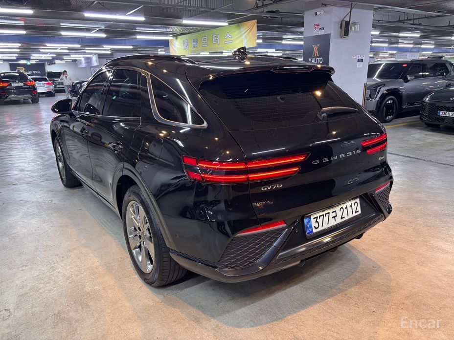  Genesis GV70