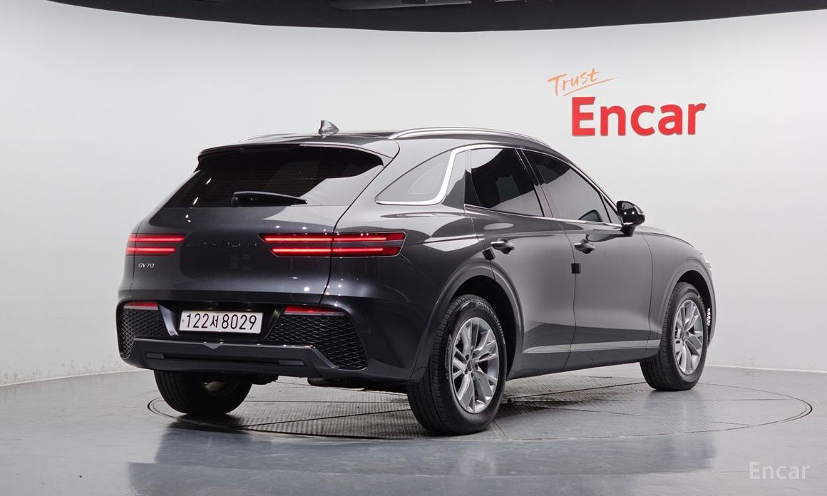  Genesis GV70