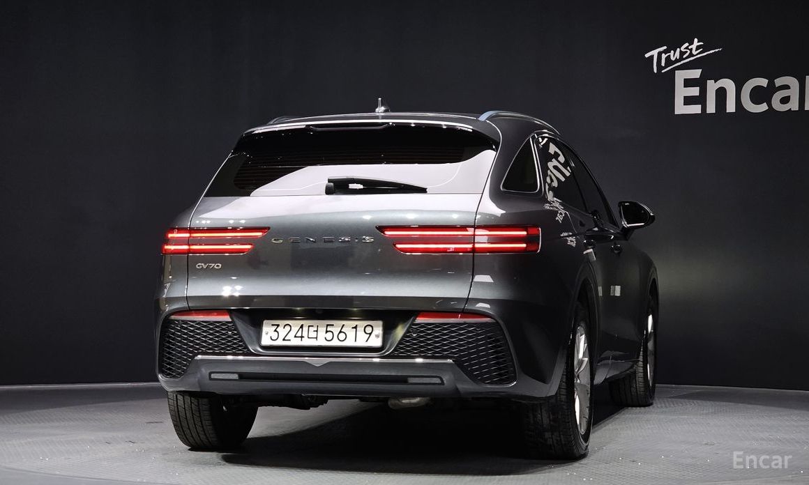  Genesis GV70