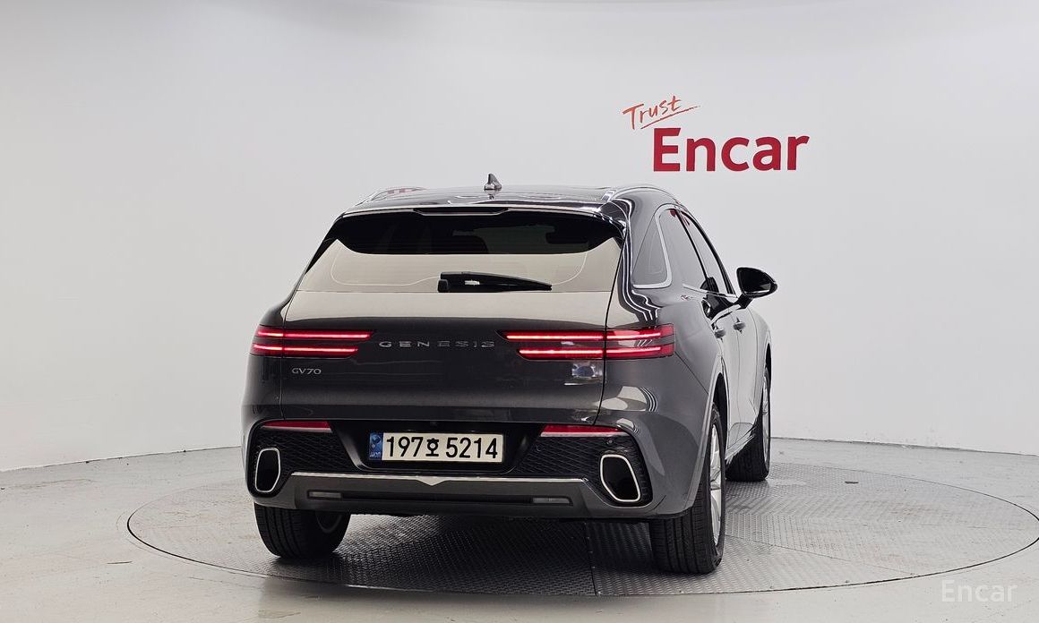  Genesis GV70