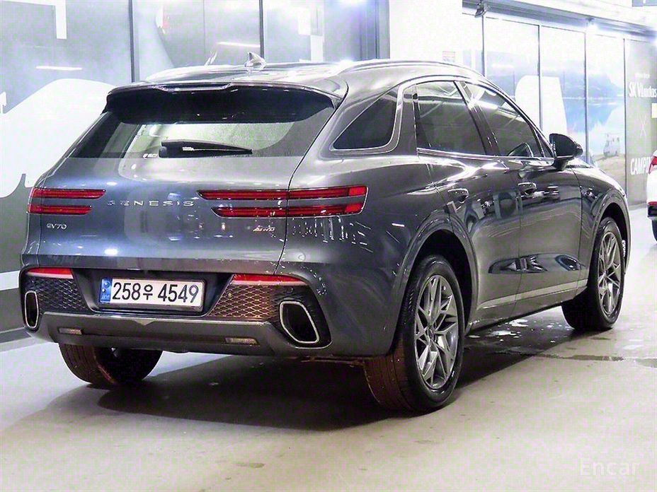  Genesis GV70
