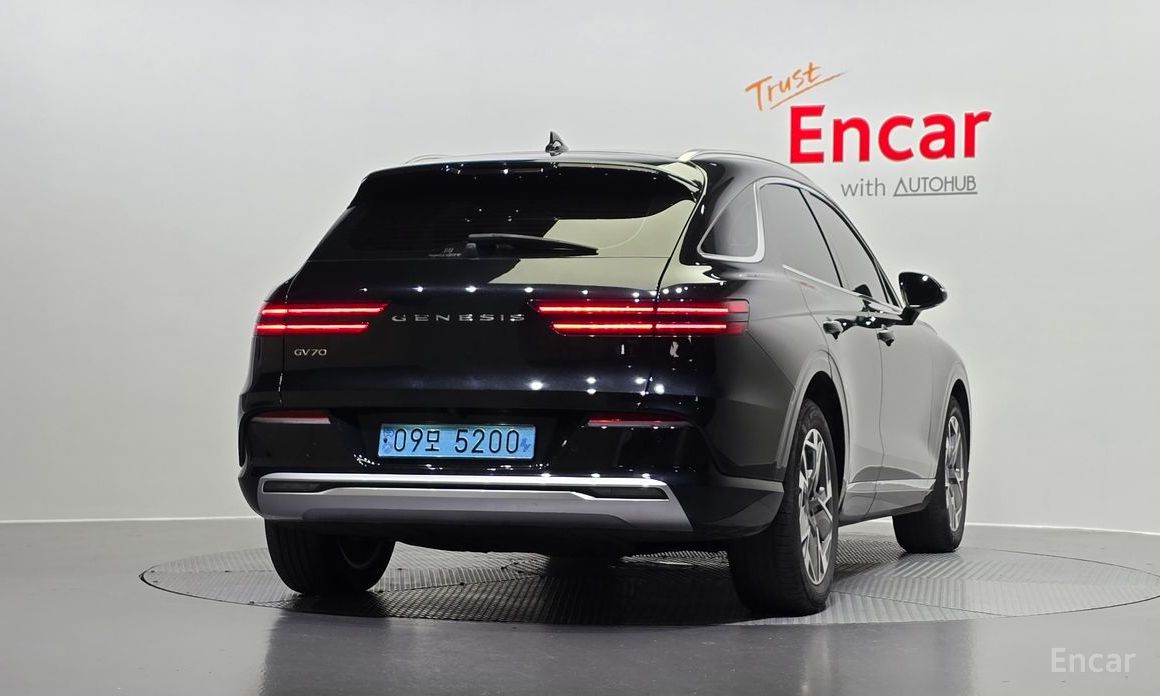  Genesis GV70