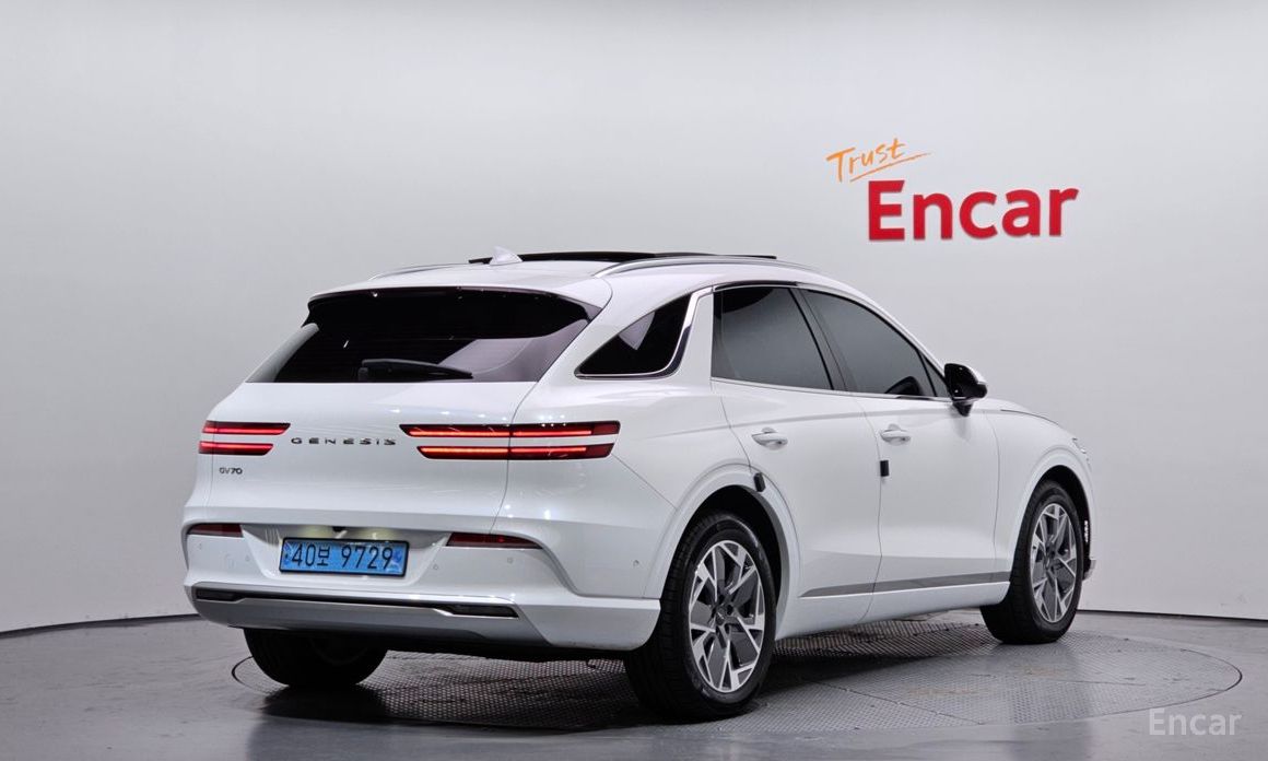  Genesis GV70