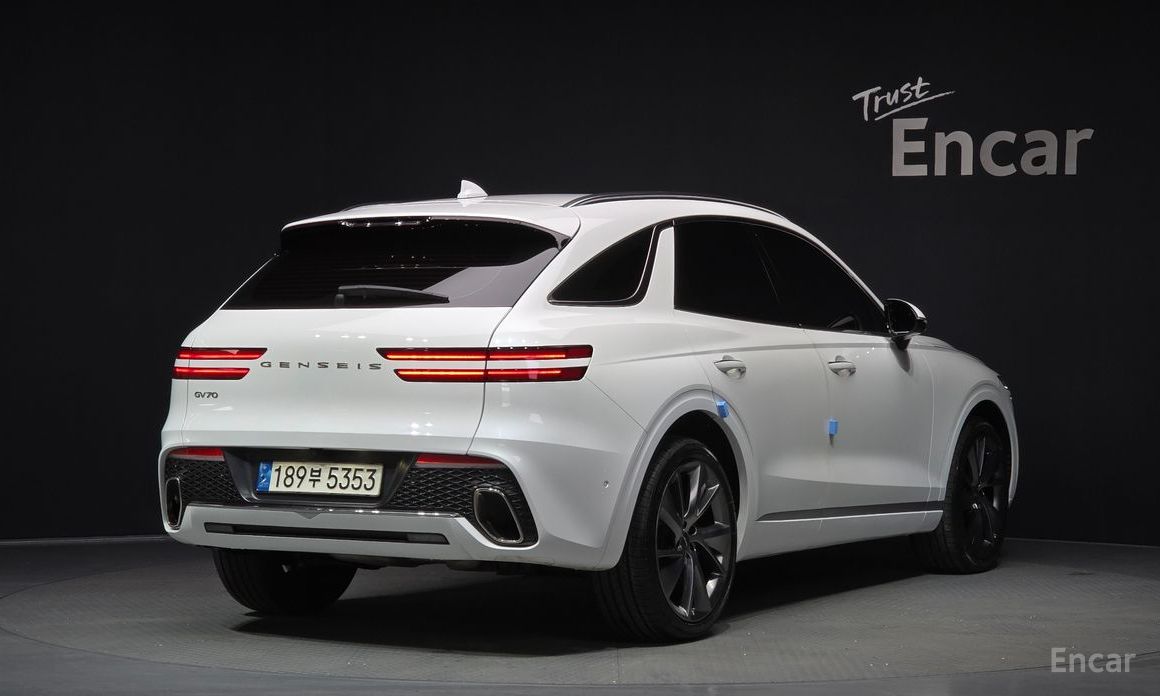  Genesis GV70