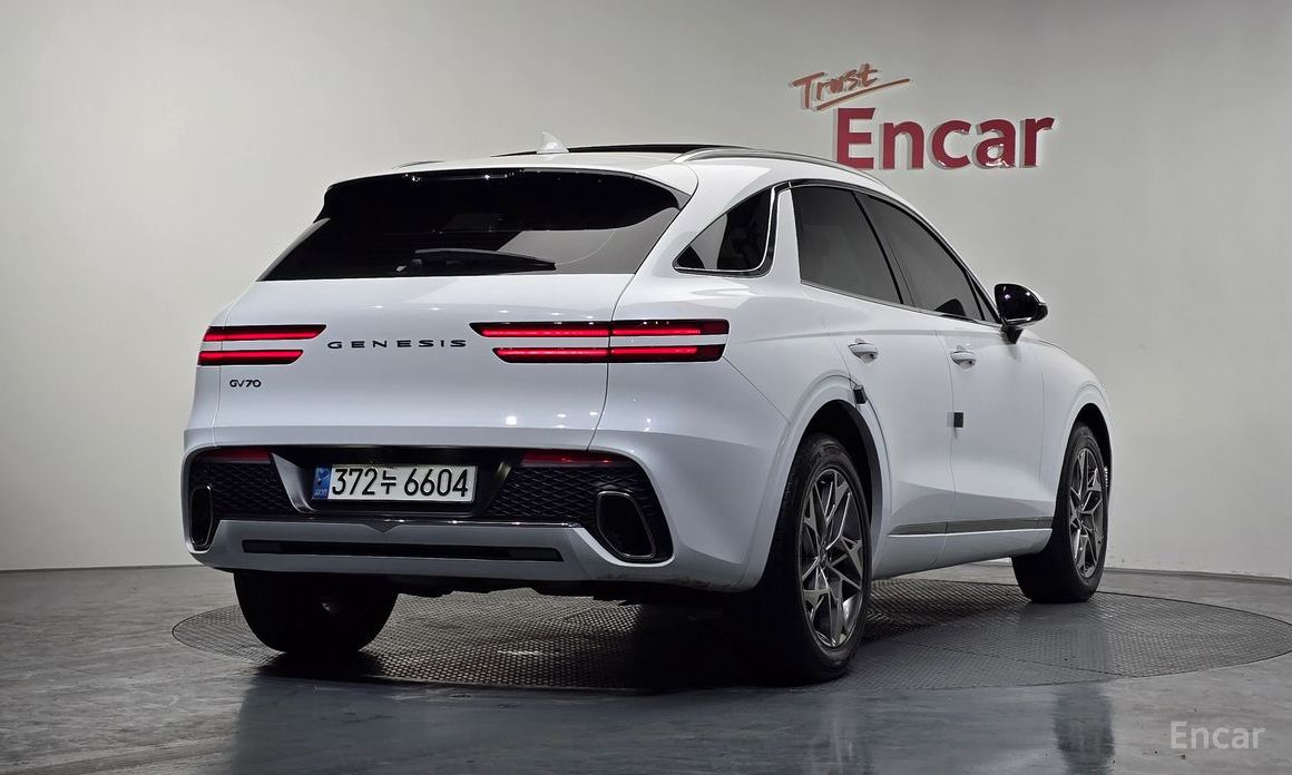  Genesis GV70