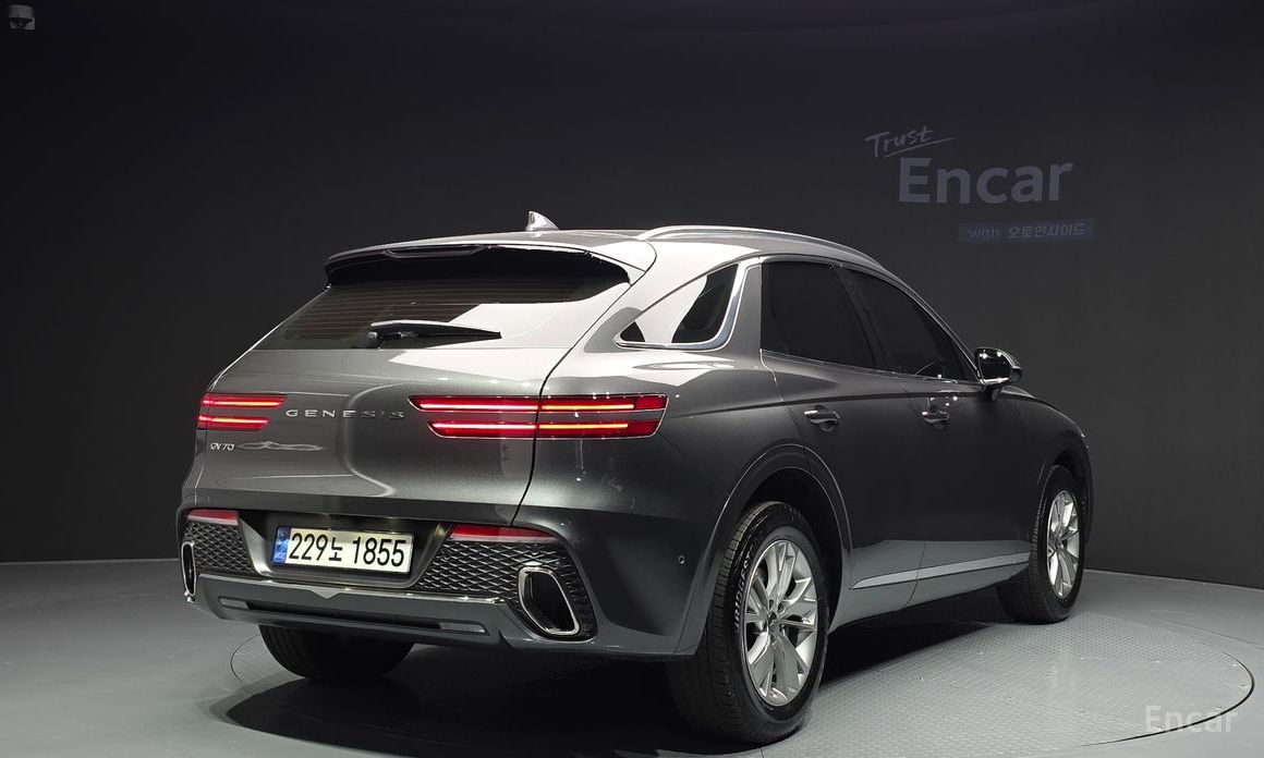  Genesis GV70