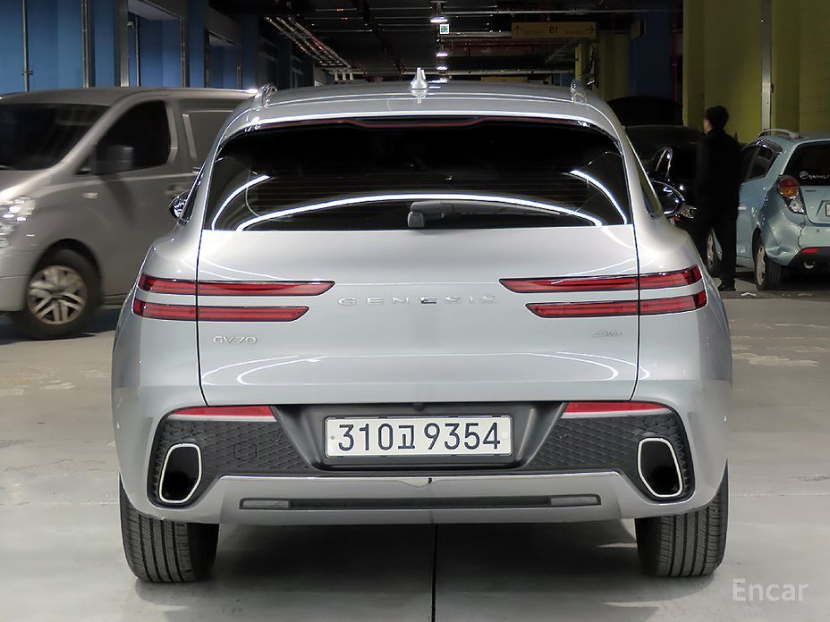  Genesis GV70