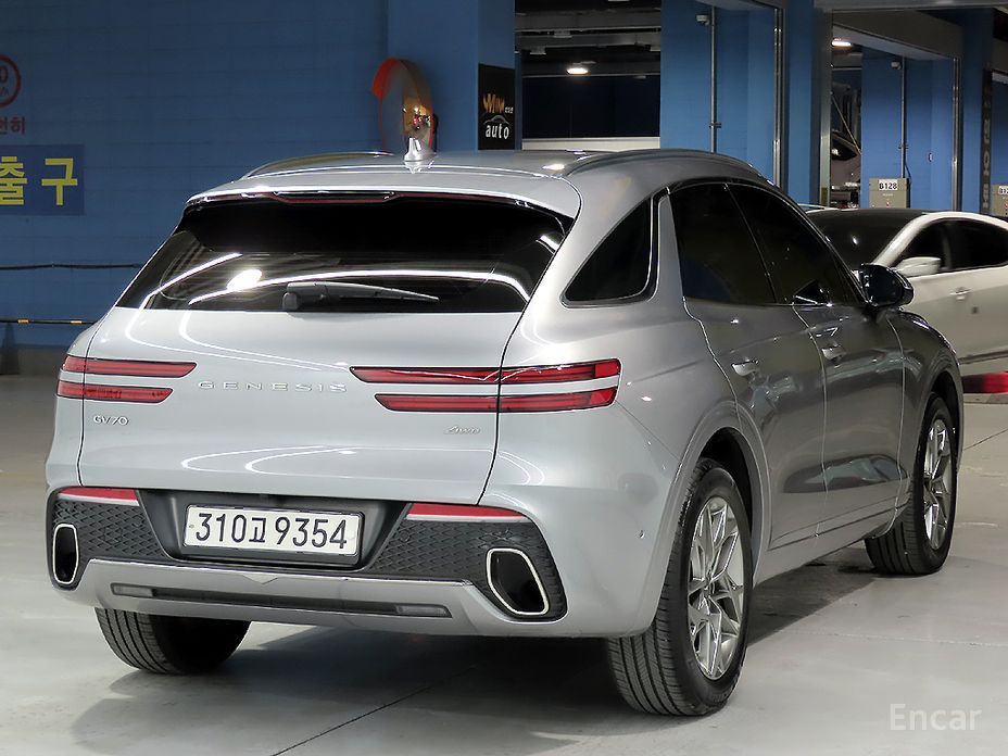  Genesis GV70