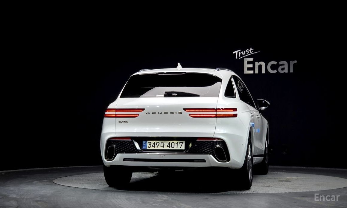  Genesis GV70