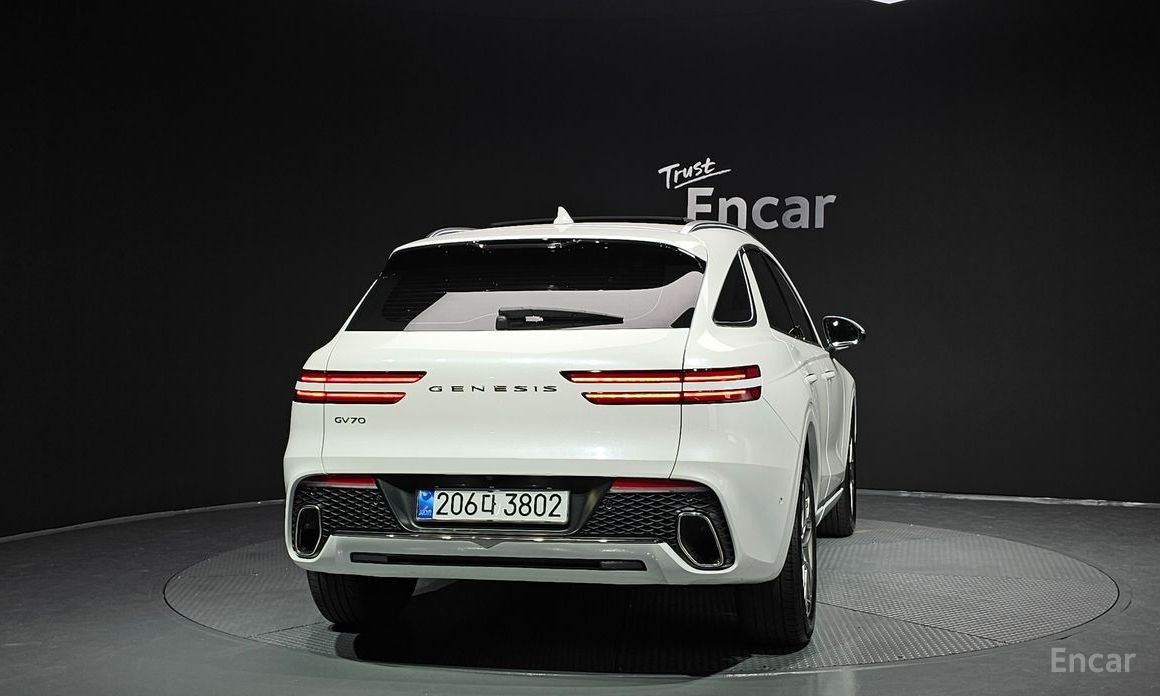  Genesis GV70