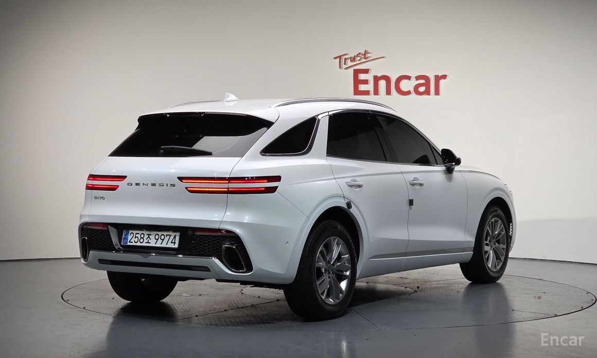  Genesis GV70
