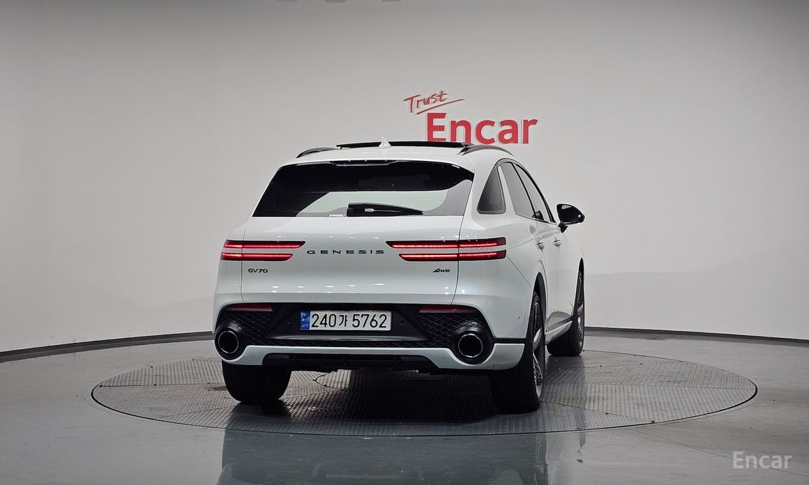  Genesis GV70