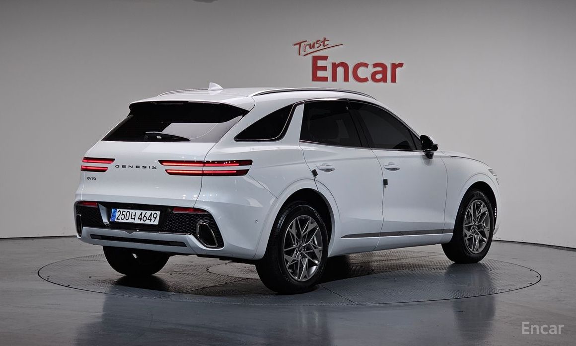  Genesis GV70
