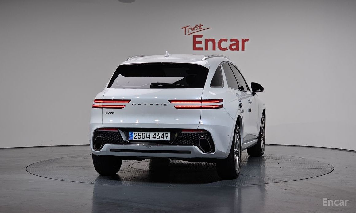  Genesis GV70