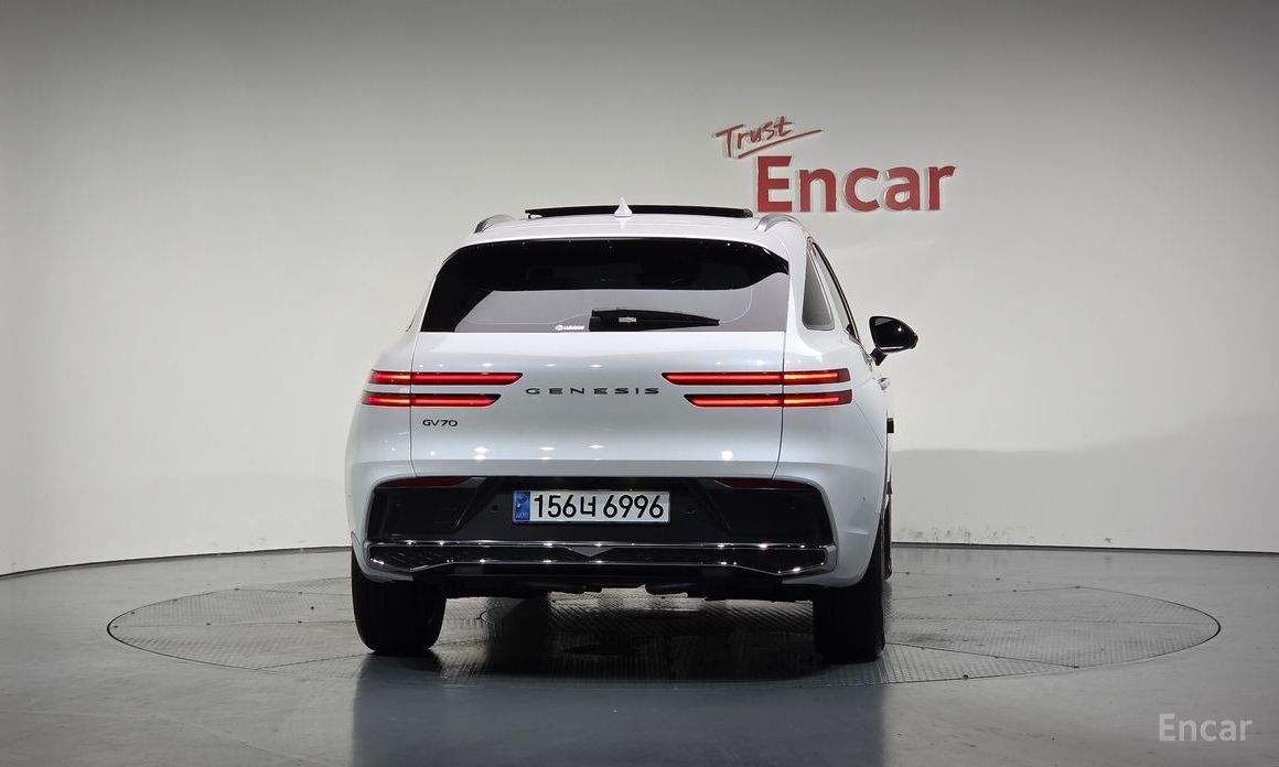  Genesis GV70