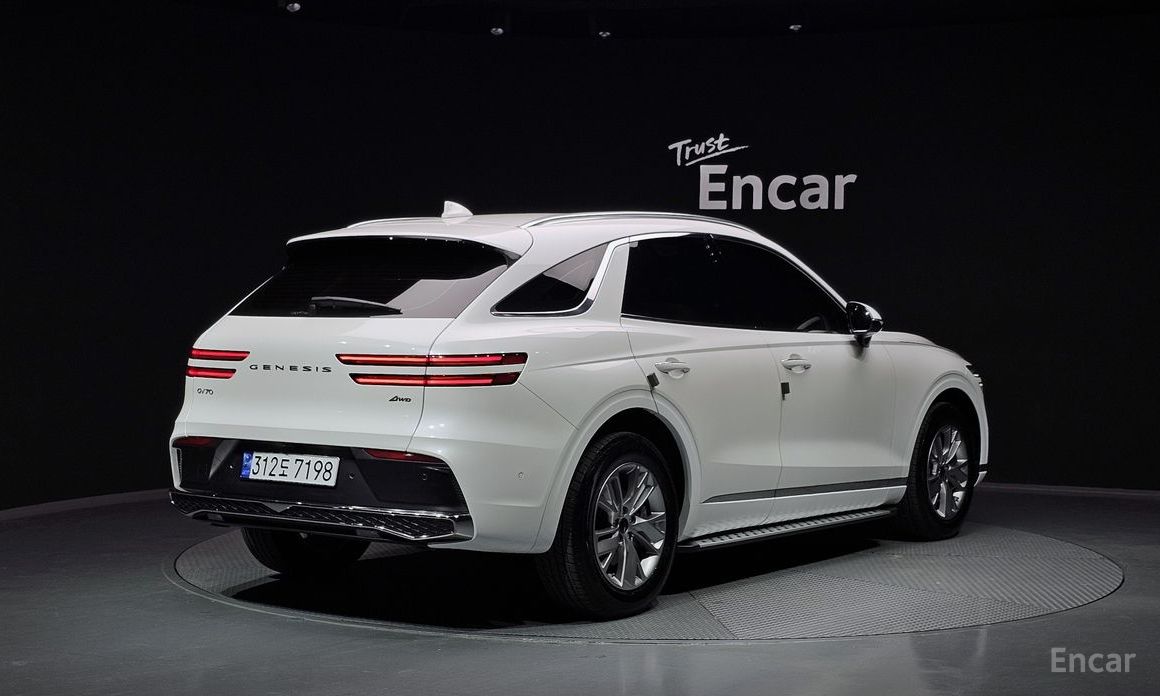  Genesis GV70