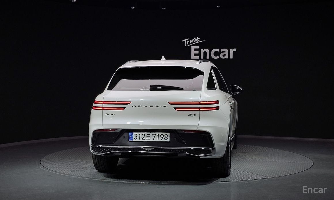  Genesis GV70
