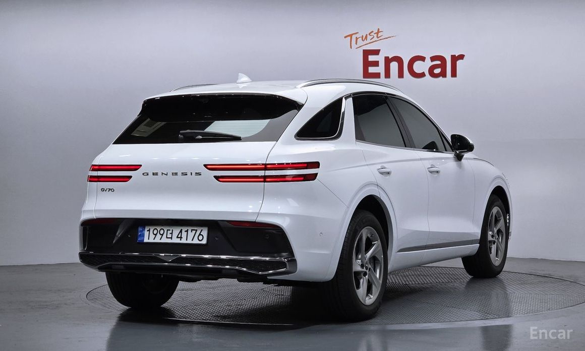  Genesis GV70