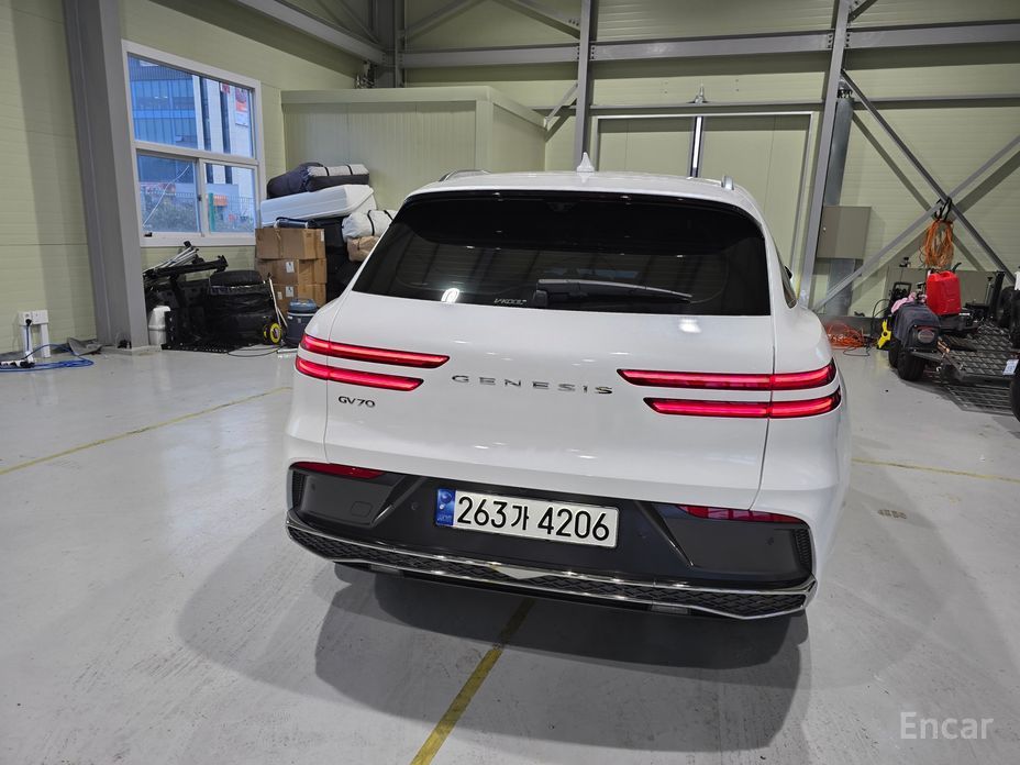  Genesis GV70