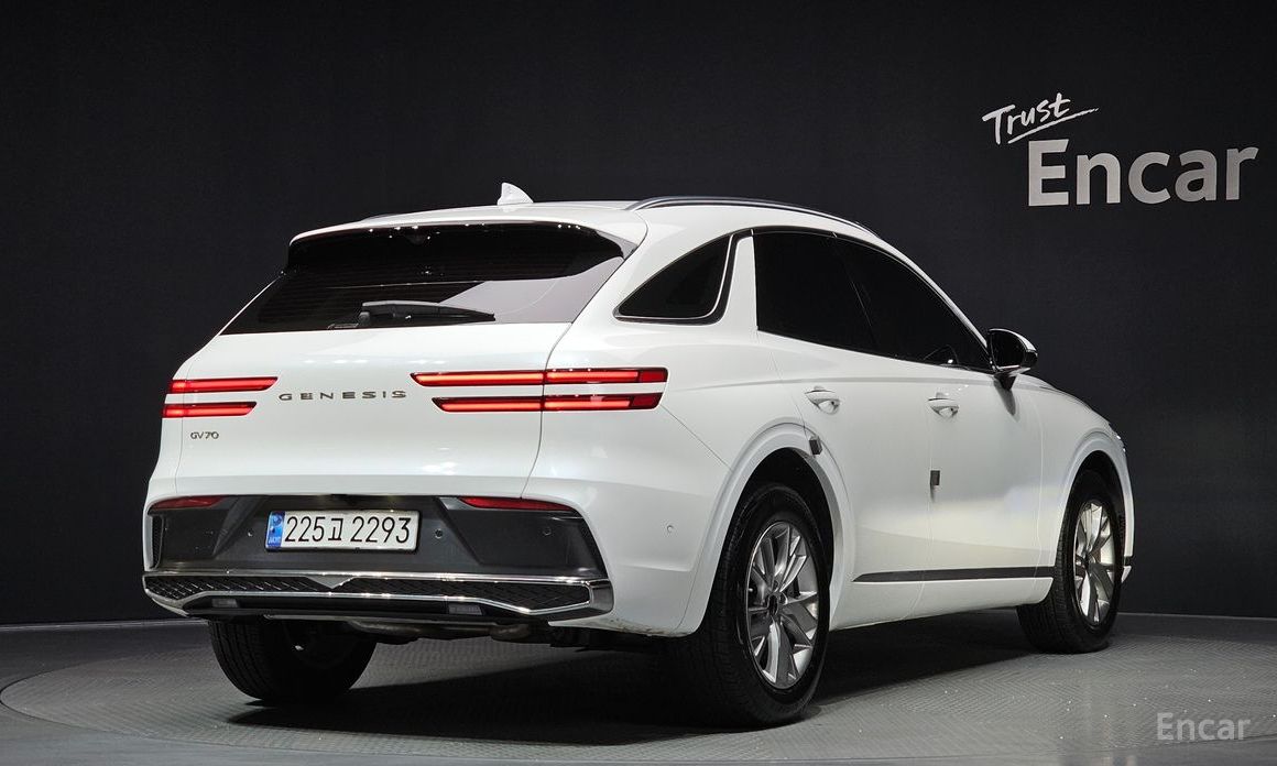  Genesis GV70