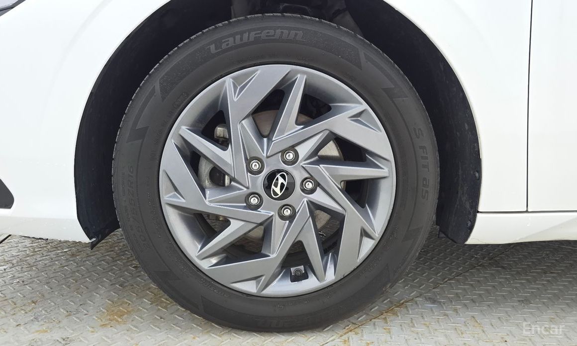  Hyundai AVANTE