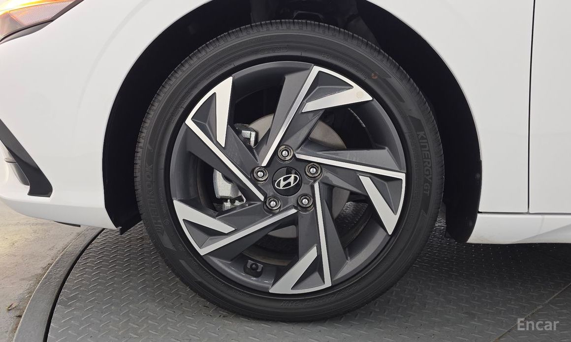 Hyundai AVANTE