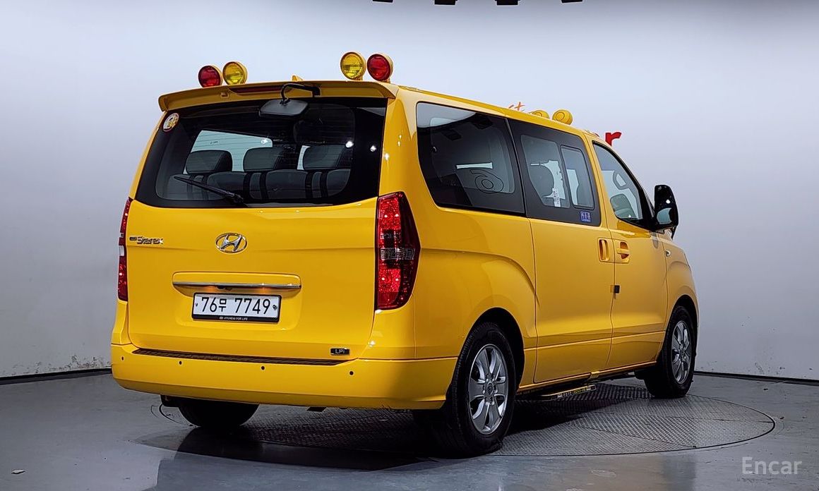  Hyundai Starex