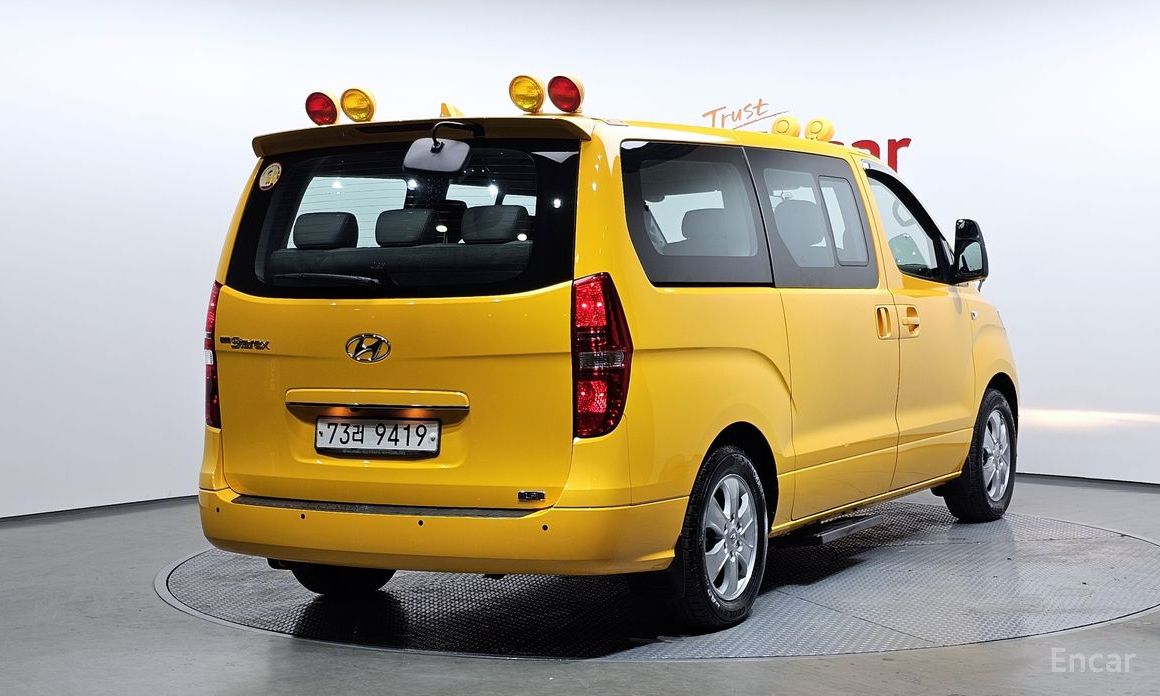  Hyundai Starex
