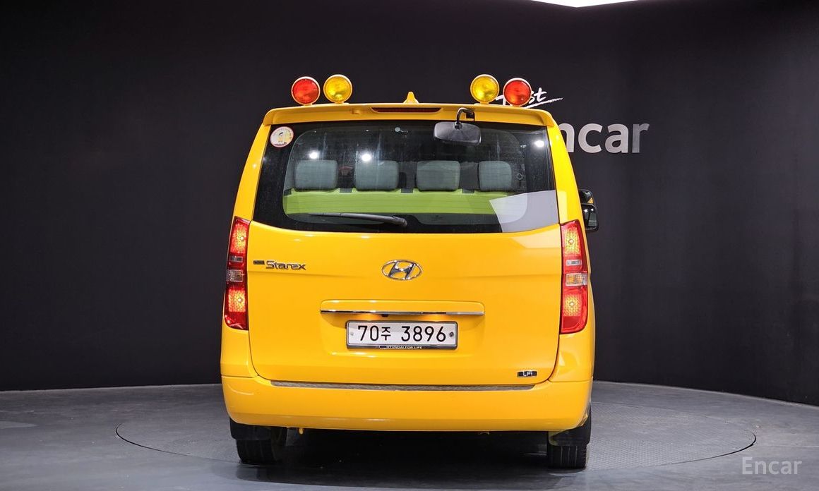  Hyundai Starex