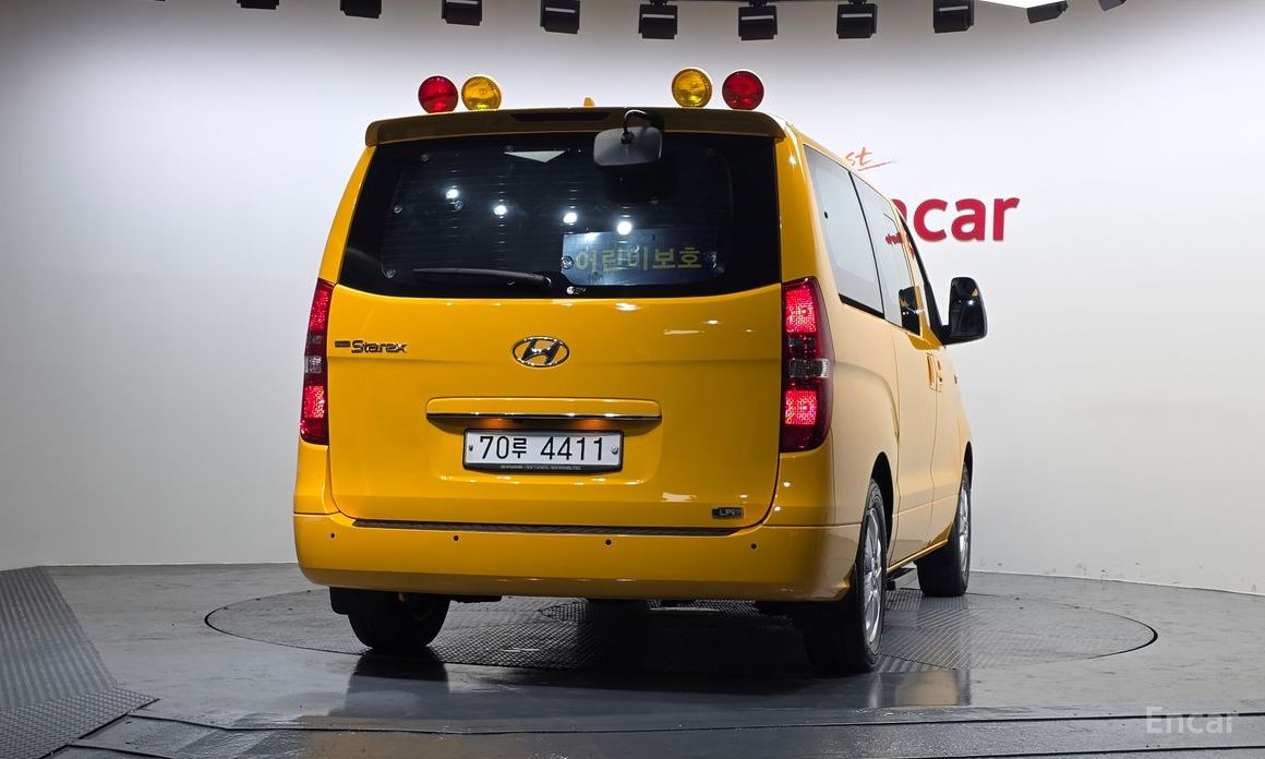  Hyundai Starex