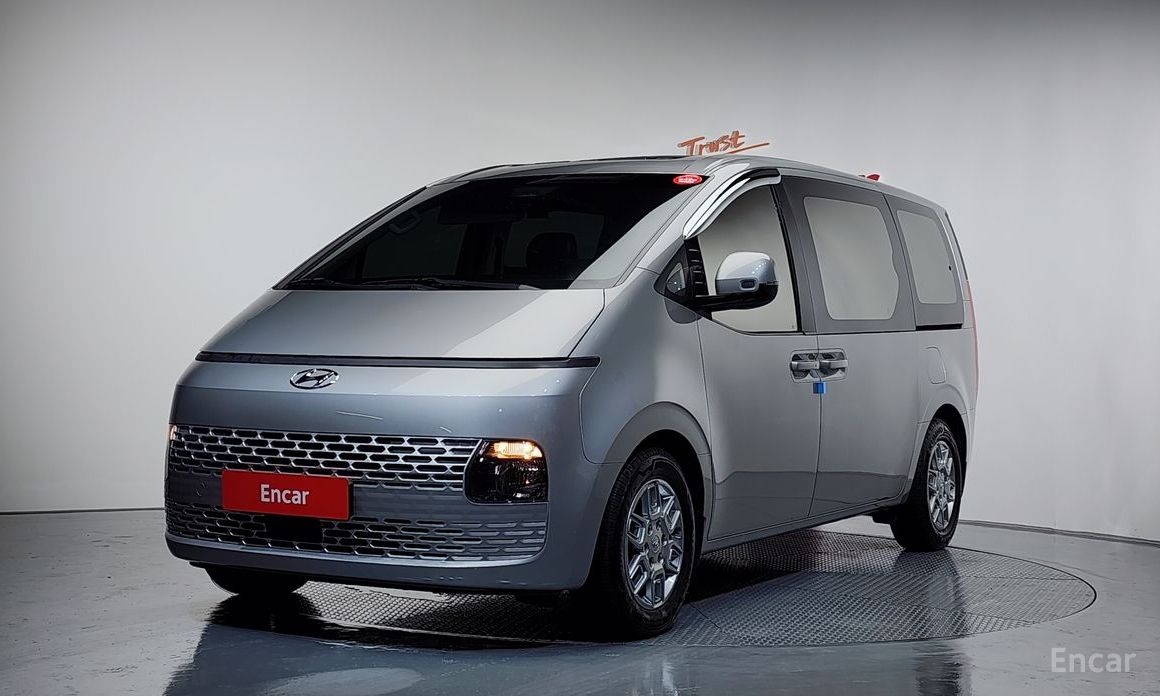  Hyundai Staria