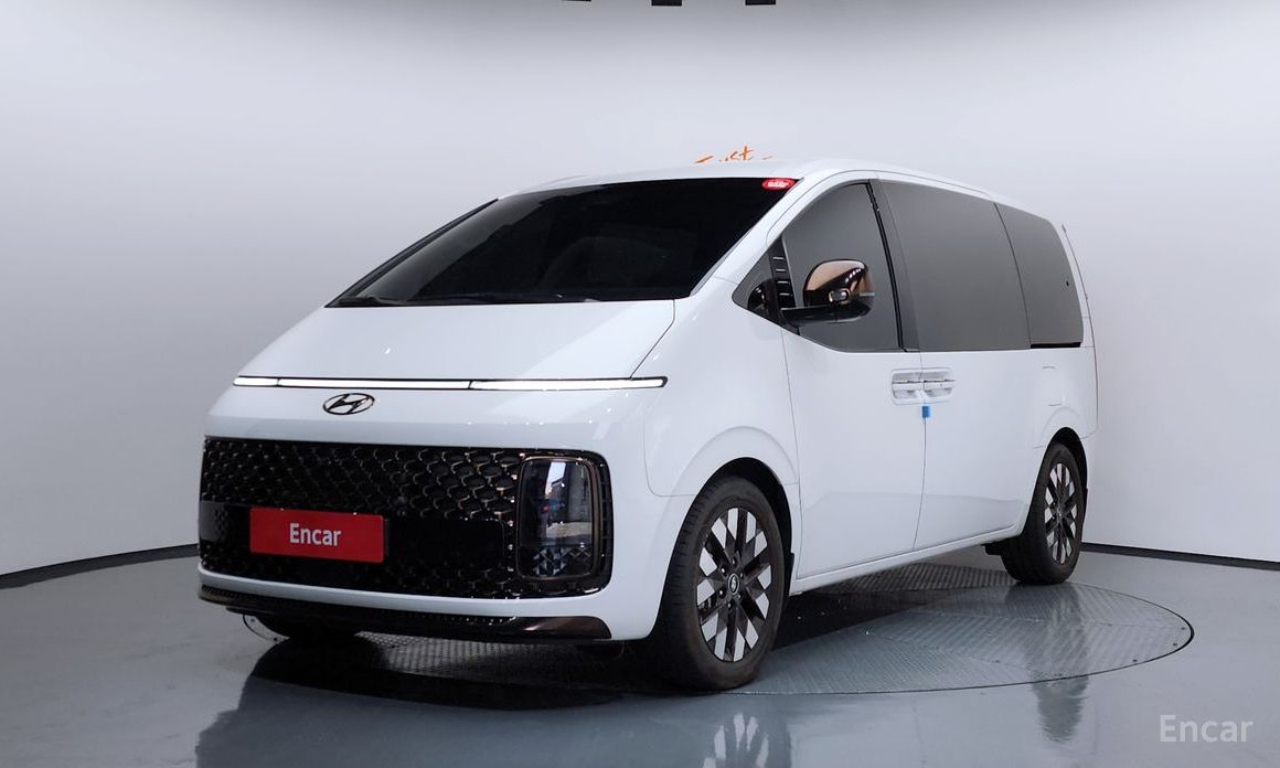  Hyundai Staria