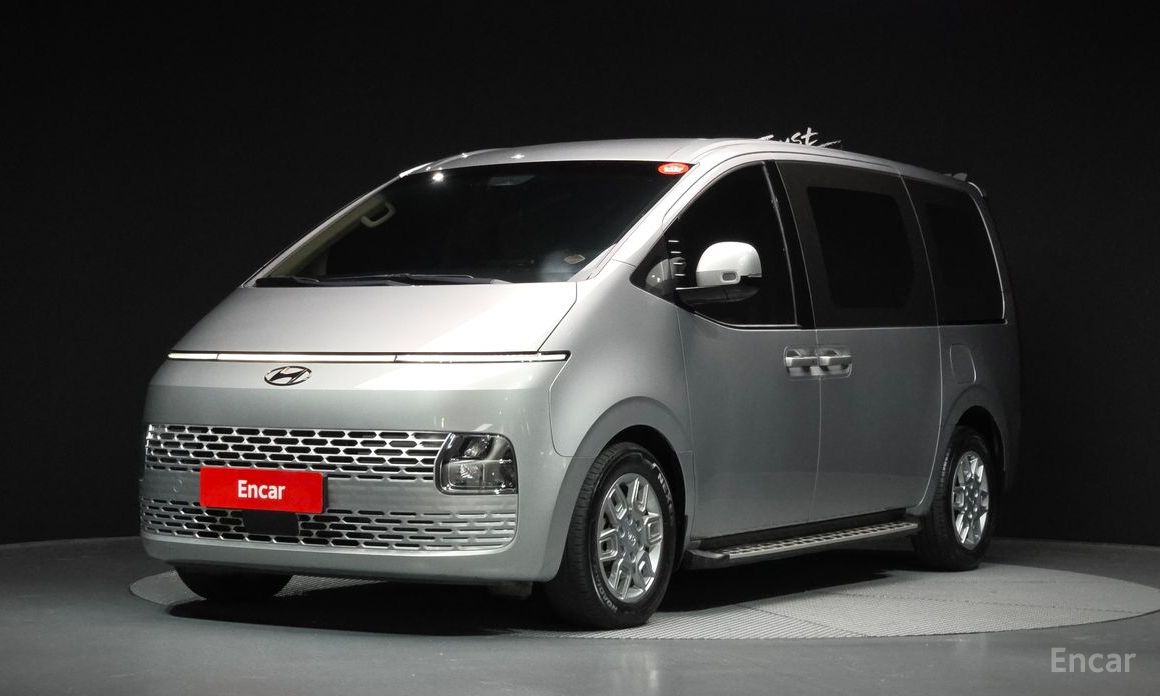  Hyundai Staria