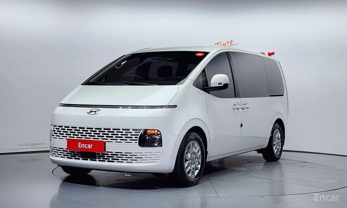  Hyundai Staria