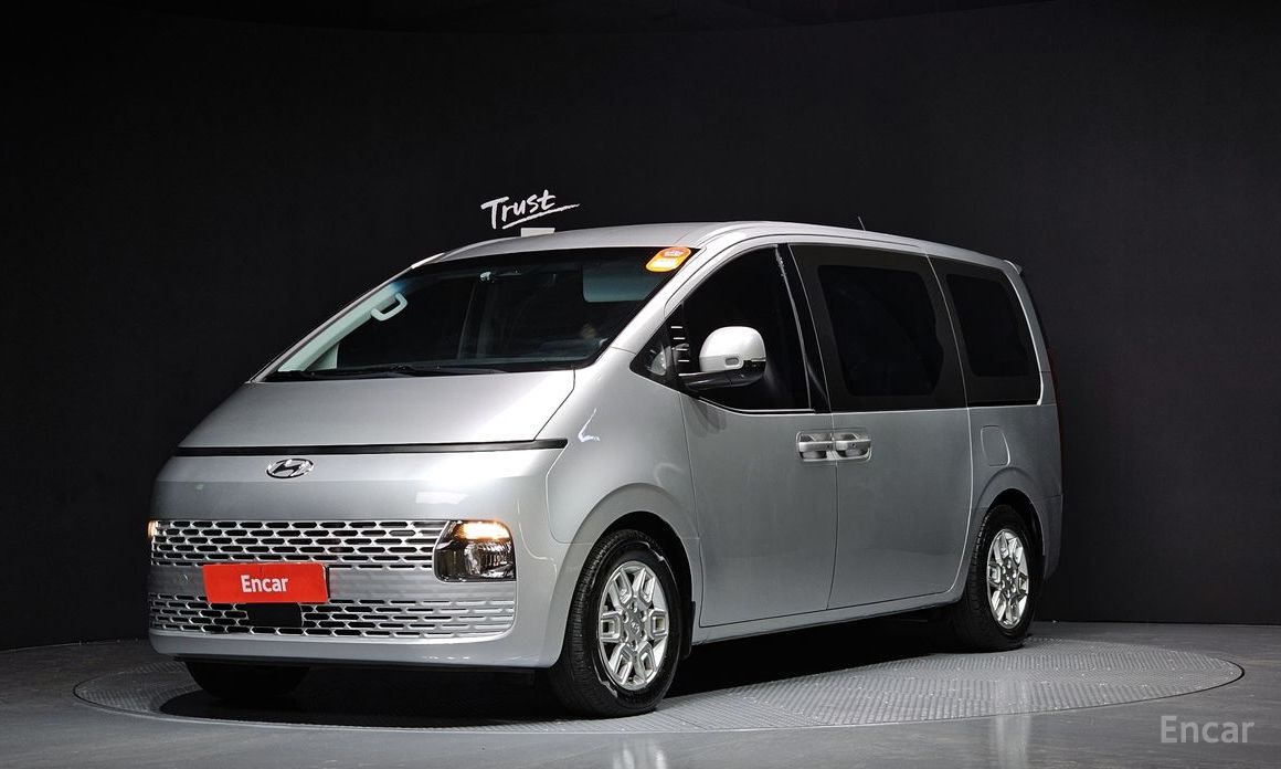  Hyundai Staria