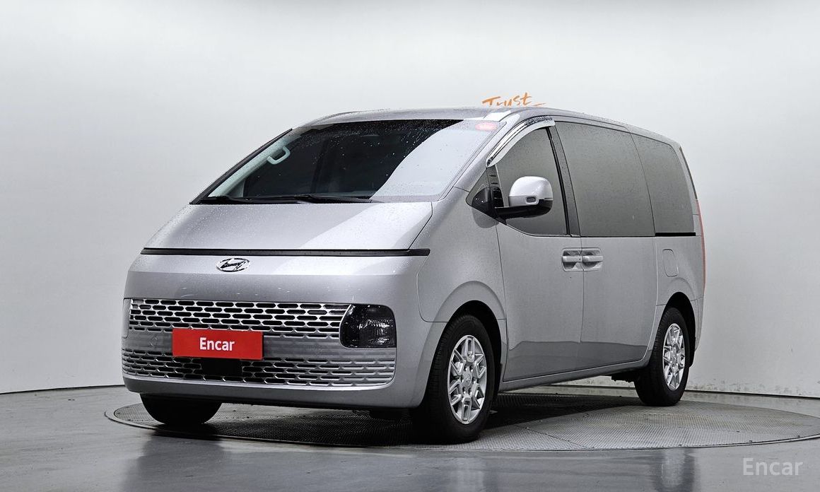  Hyundai Staria