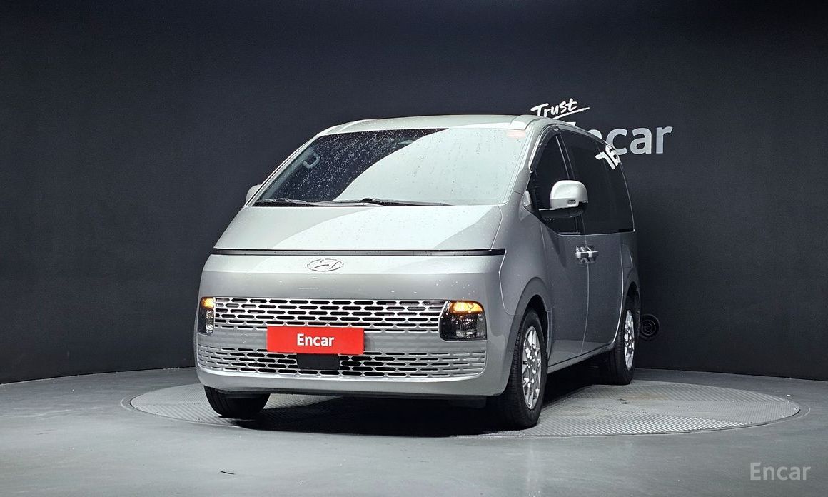  Hyundai Staria