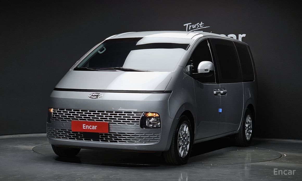  Hyundai Staria