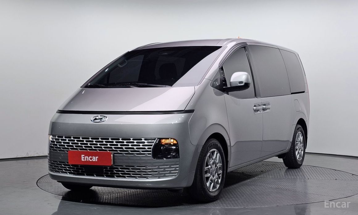  Hyundai Staria