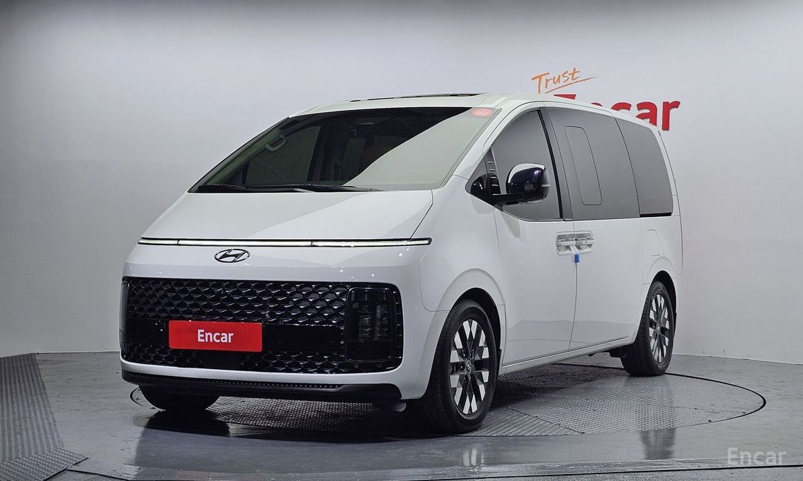  Hyundai Staria