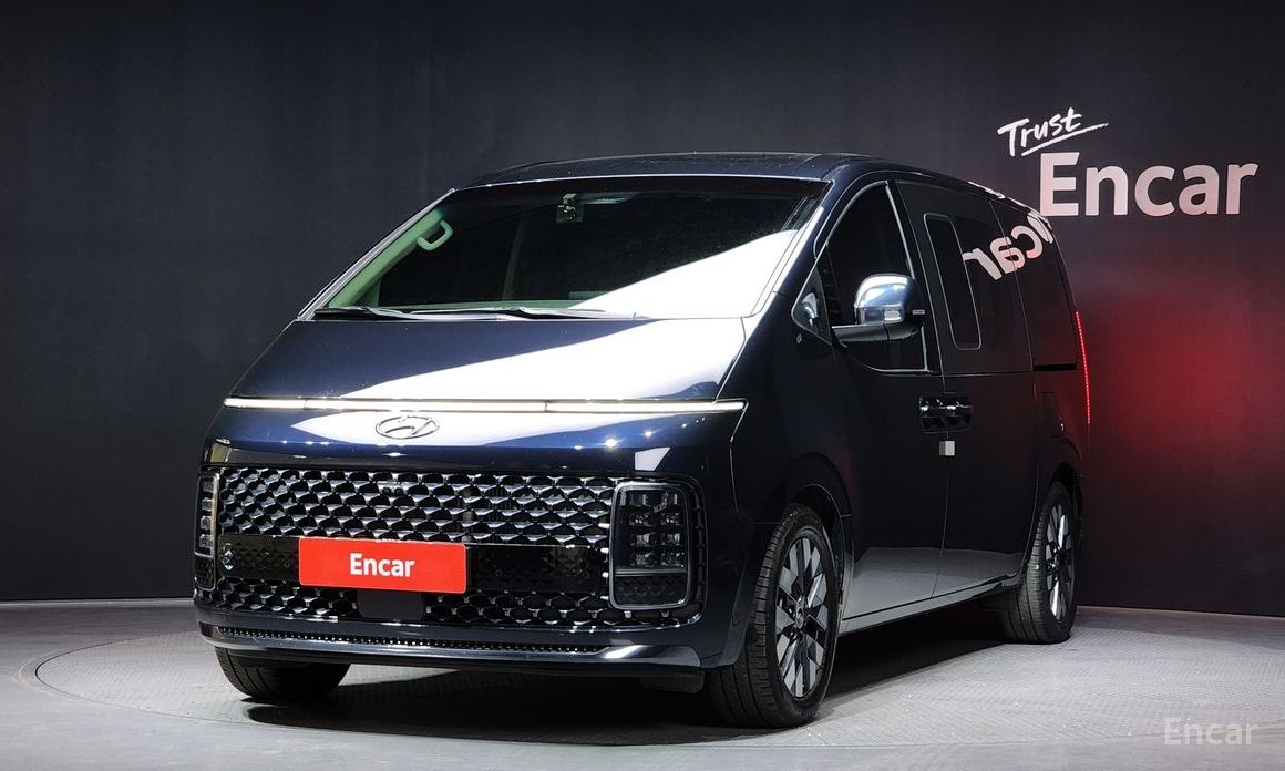  Hyundai Staria