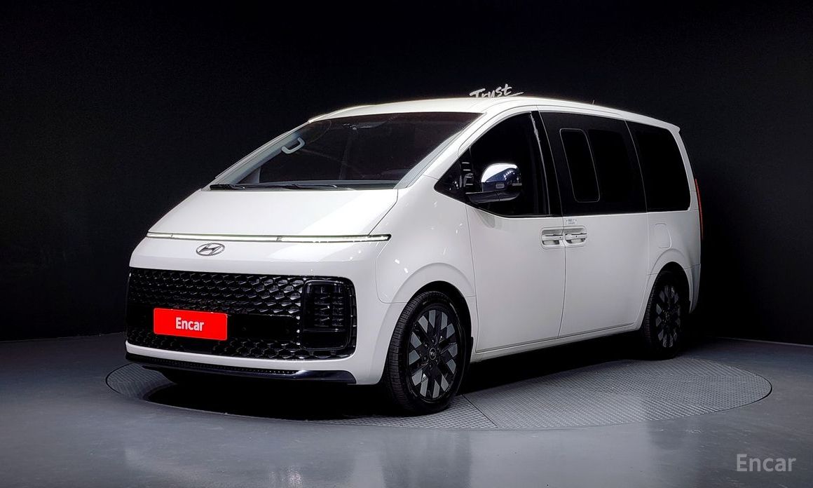  Hyundai Staria