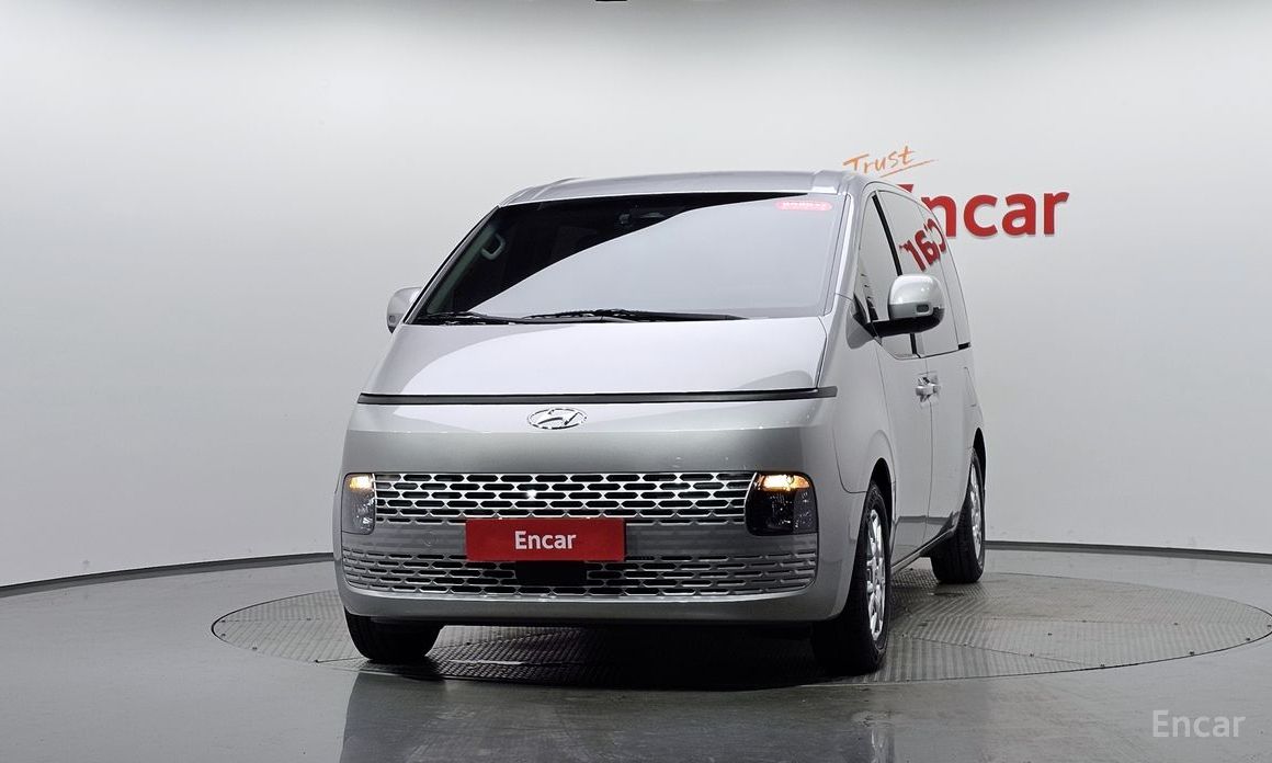  Hyundai Staria